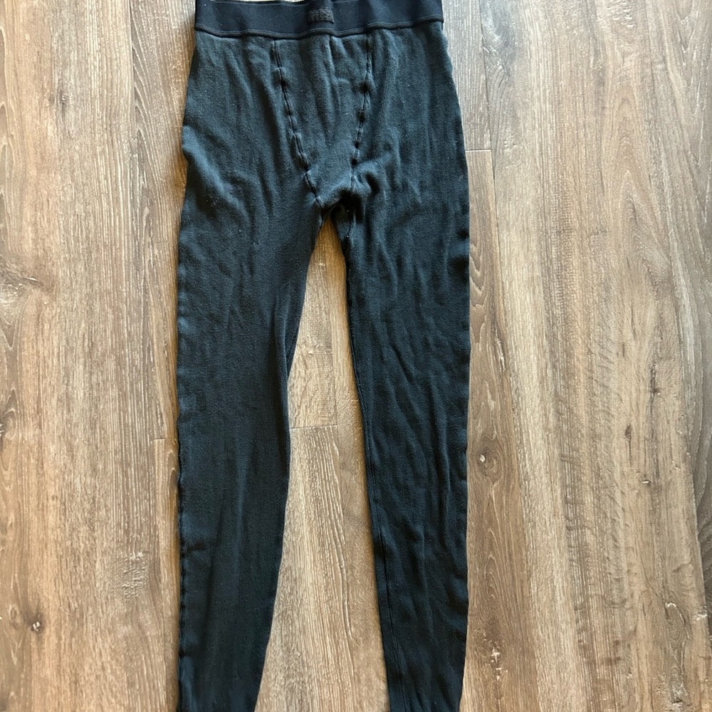 SKIMS Black Leggings